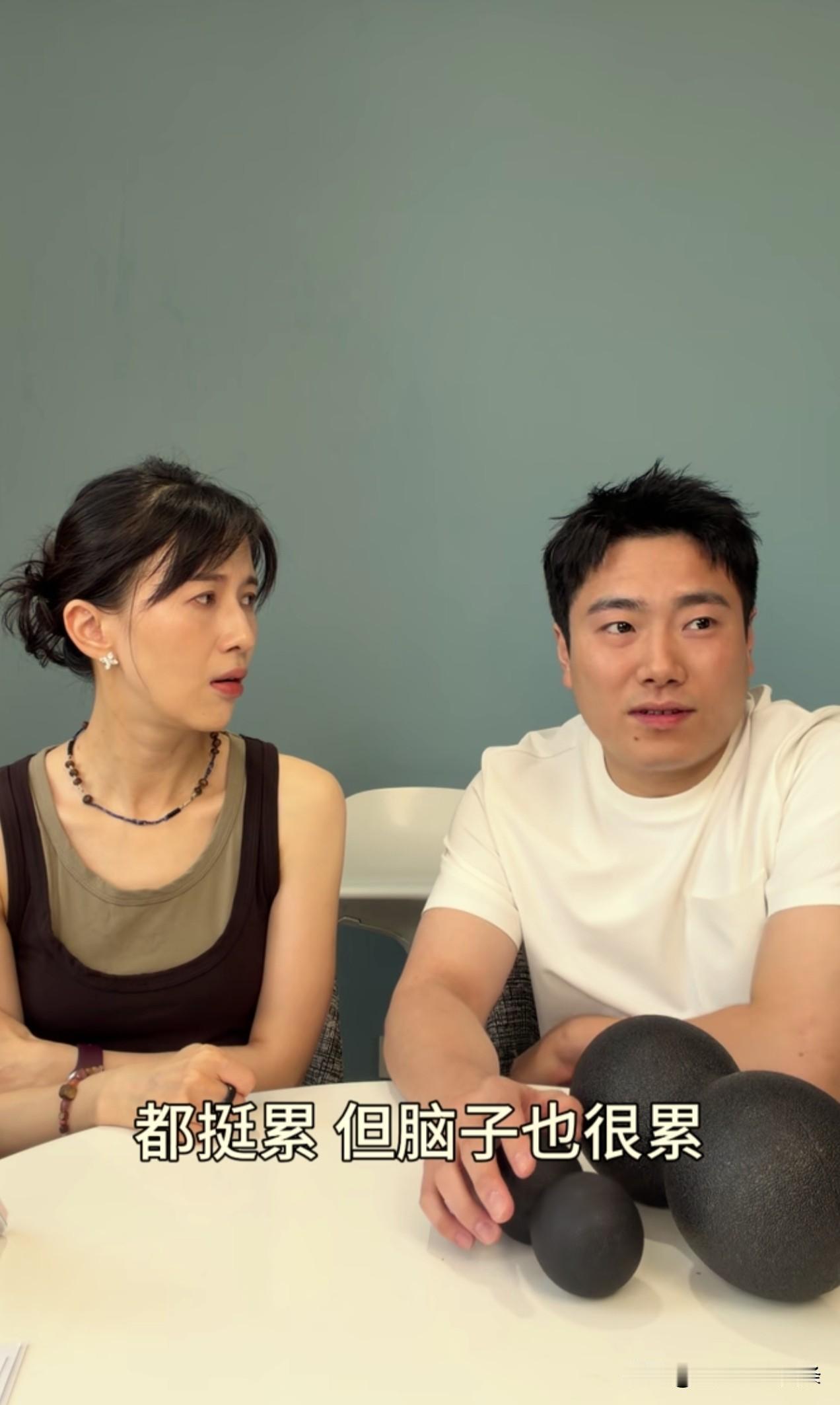 梁靖崑说，比赛的时候能动脑的时候，代表是打的好的时候，还能分析，还能算。

脑袋