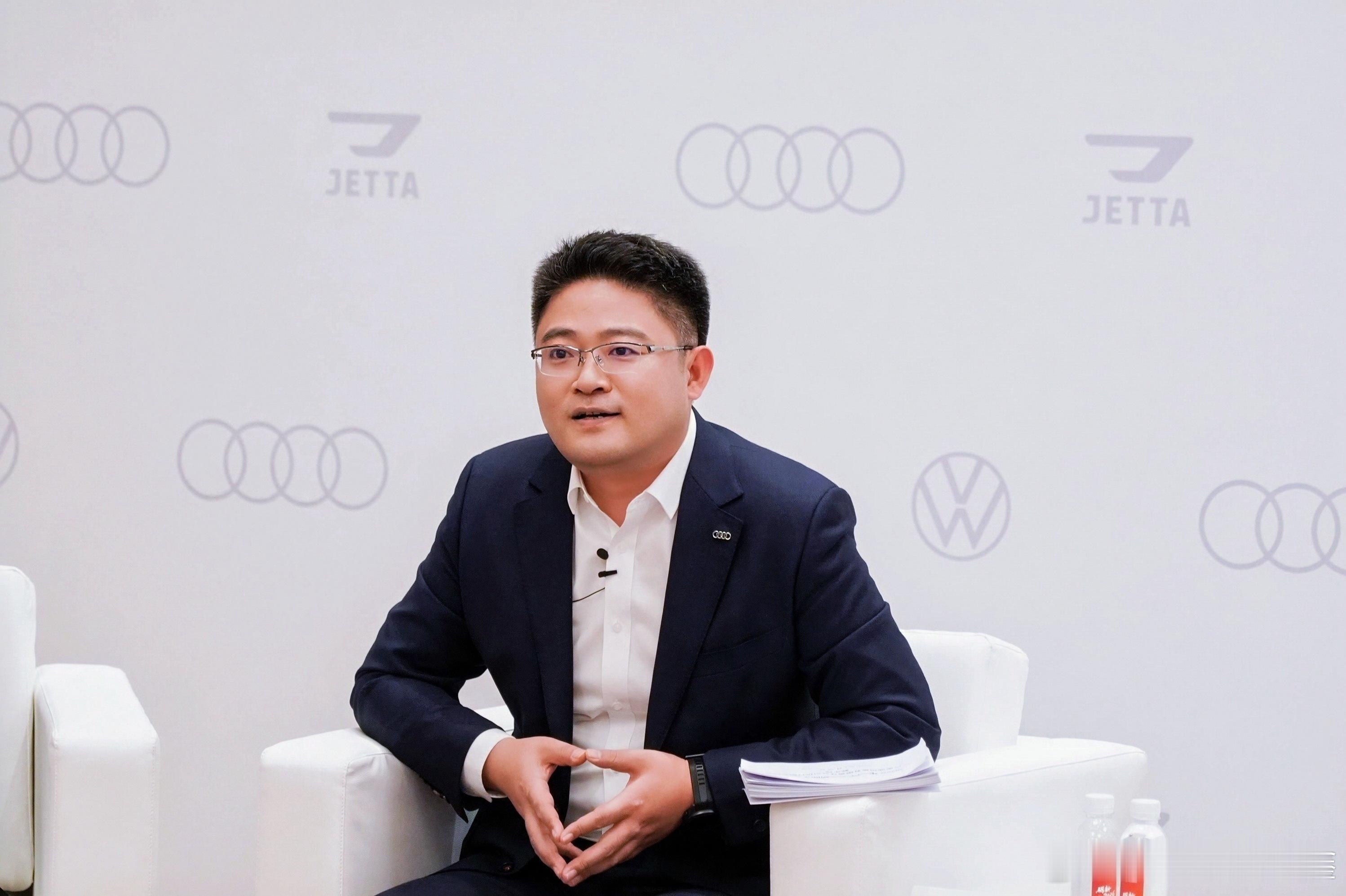 一汽奥迪2025年干货梳理和2026年战略打法的记录和介绍，听听一汽奥迪官方两位