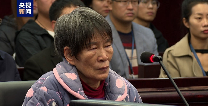 余华英不服判决要申请援助律师 还需要援助律师？哪个律师去帮她？我看看，一个杀人犯