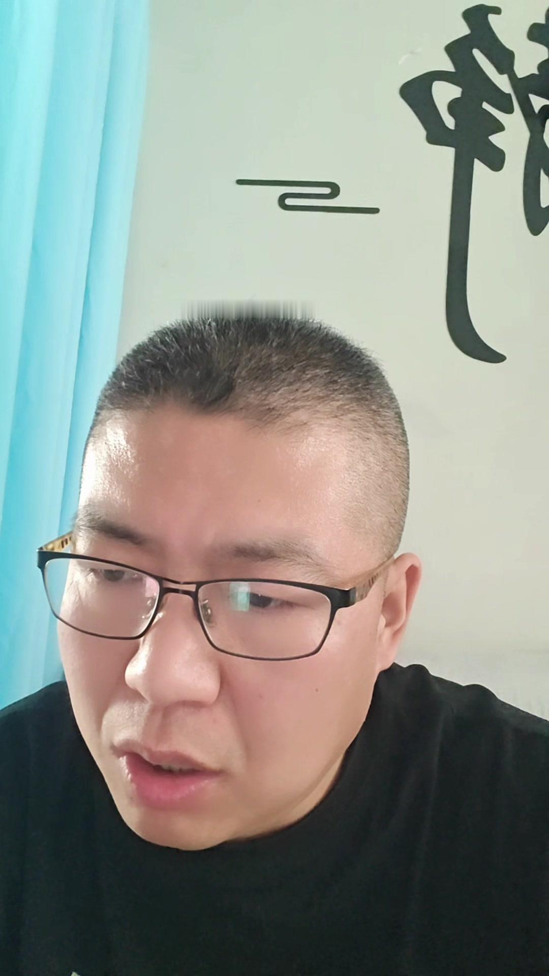 首先，草料和水必须干净。干净的草料和水是驴健康的基础，这点马虎不得。

其次，圈