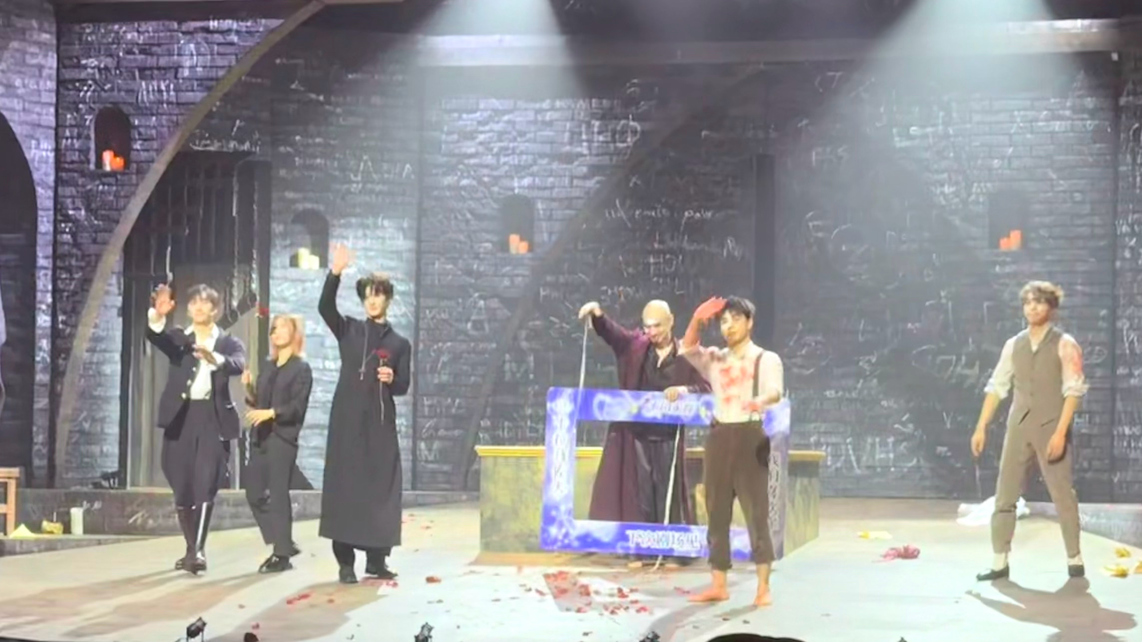 又来到遥远美丽YOUNG剧场！对比昨天 剧场音响真好呀一场情绪浓度拉满但说实话耳