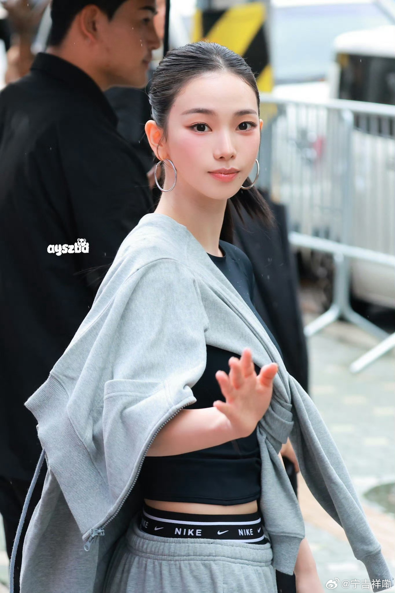 柳智敏近期大光明造型 你觉得她hold住了吗 ​​​