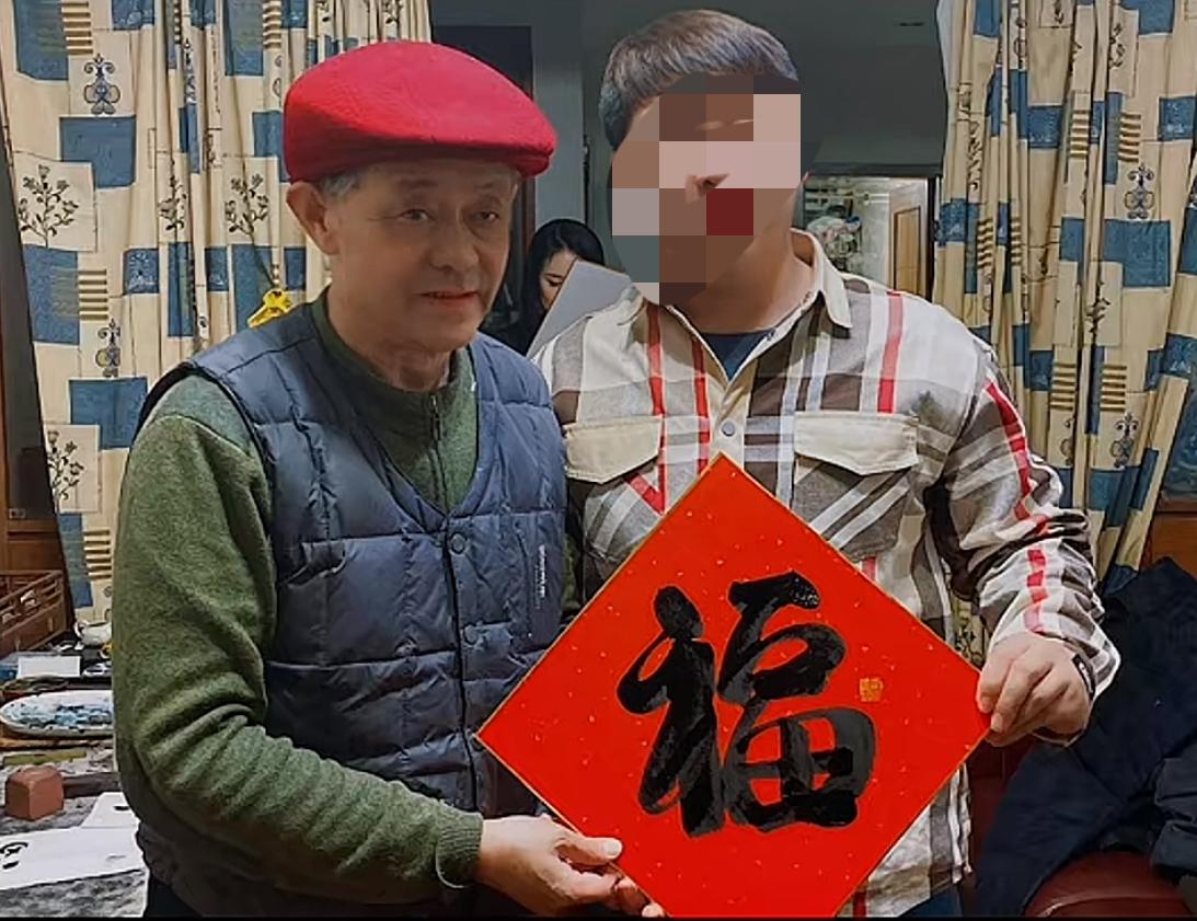 徐湖平真的是越扒越有，

他的履历太过梦幻了，

中学毕业，当了几年兵后，去了印