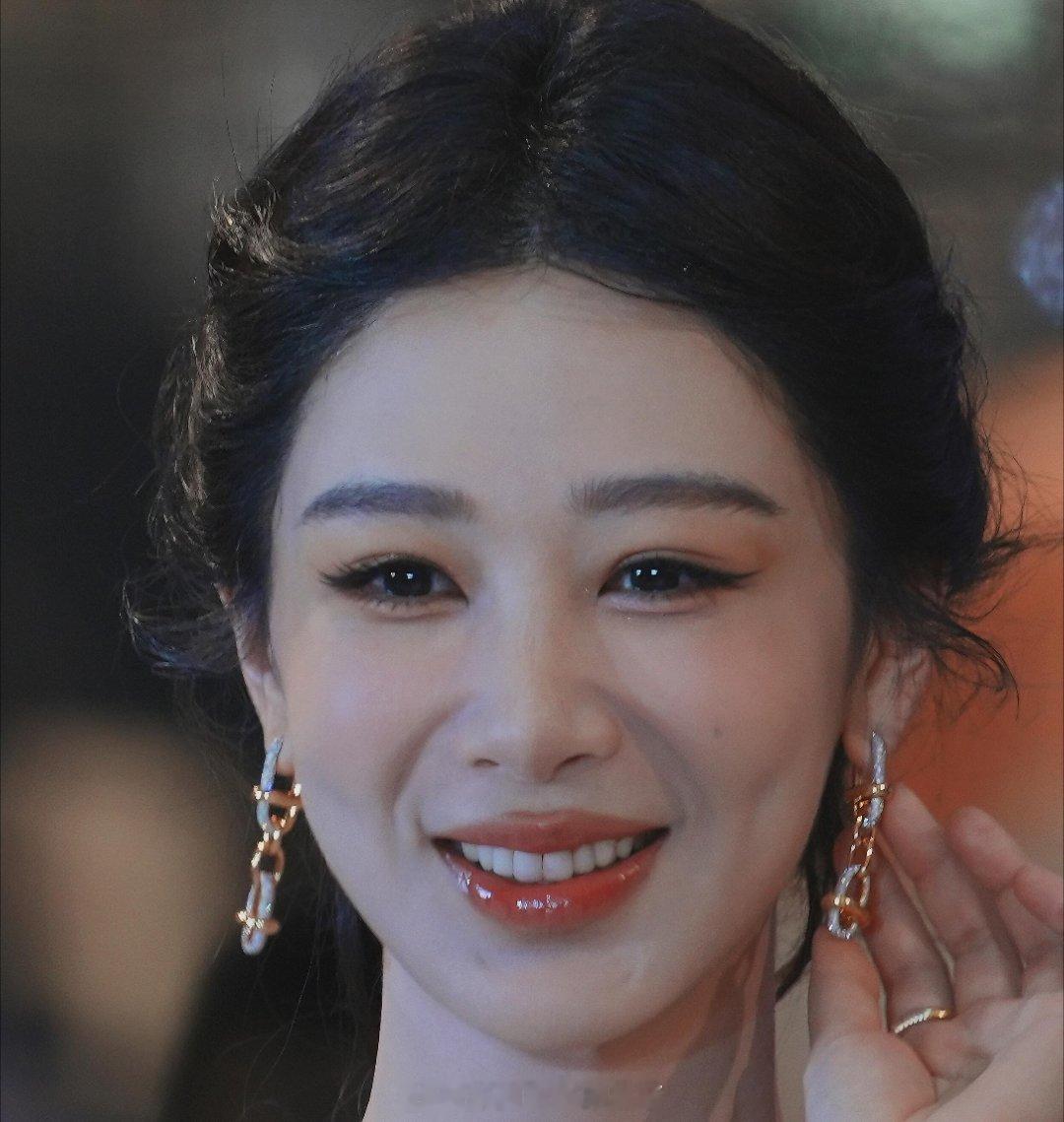 杨紫活动生图 