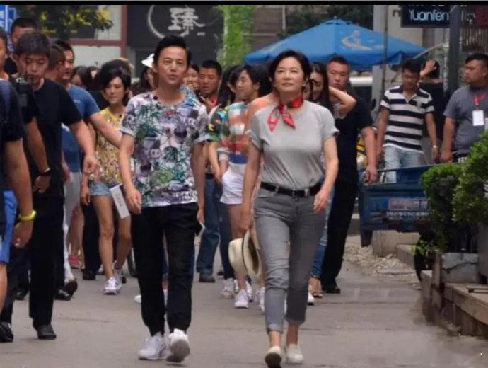 林青霞这气质状态一点都不像70多的老太太 ​ ​​​