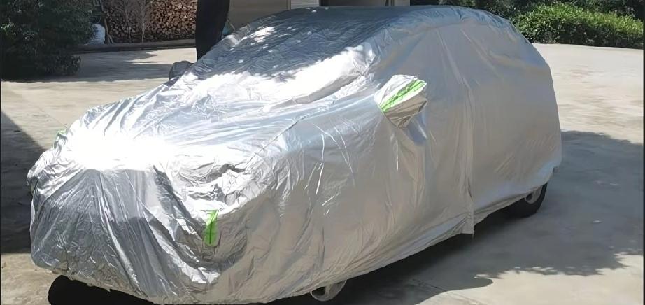没钱千万不要买车，小区里又多了一辆穿车衣的车，还被狗咬着玩。
        像