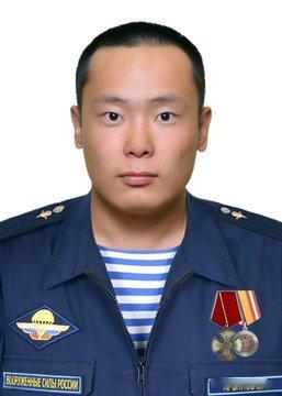 亚洲面孔的俄罗斯人 1996 年出生，来到乌克兰就被击毙！ 