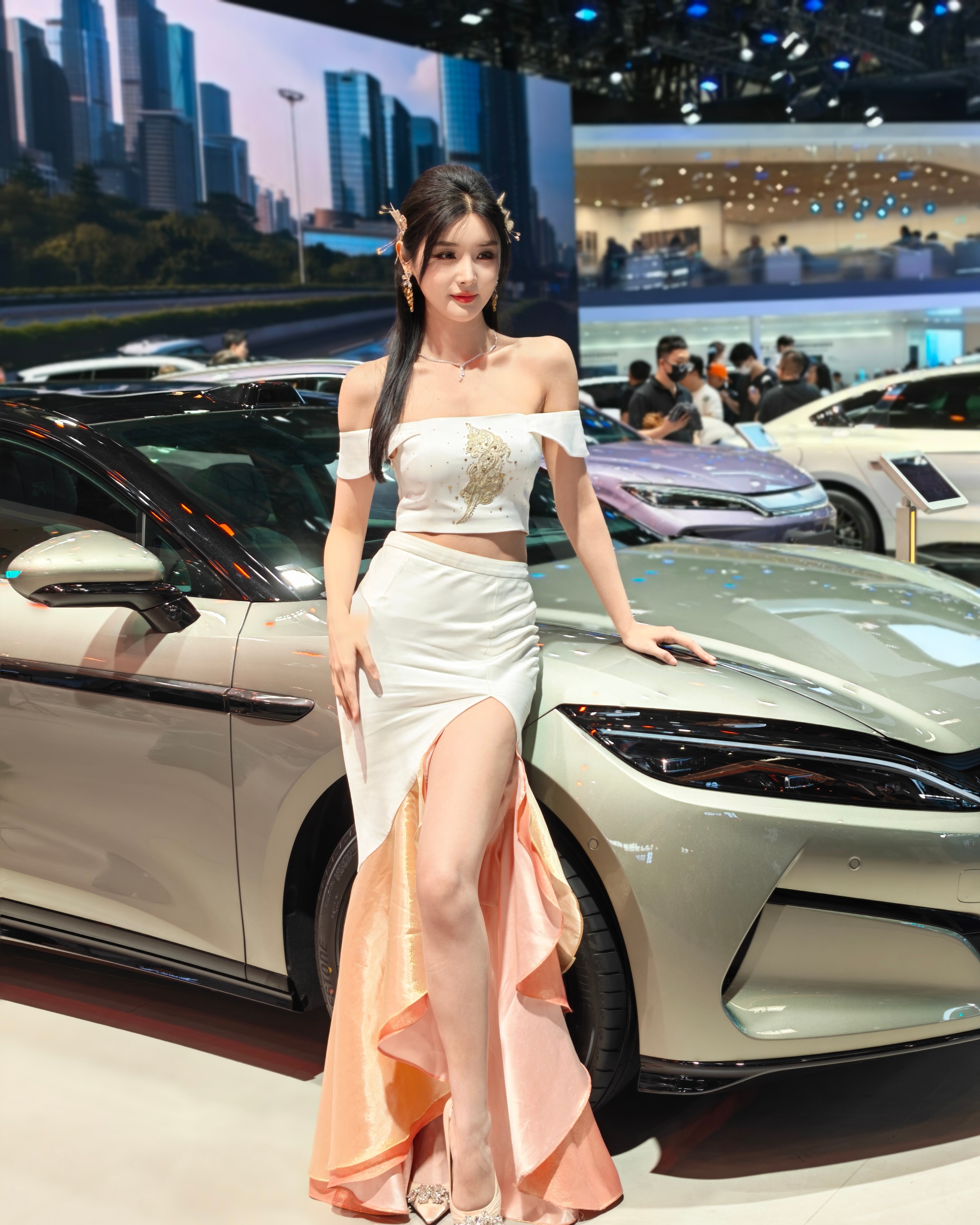 一年靠直播卖车67万台北京车展现场直播比车模多说点实惠的吧——这回北京车展这两天