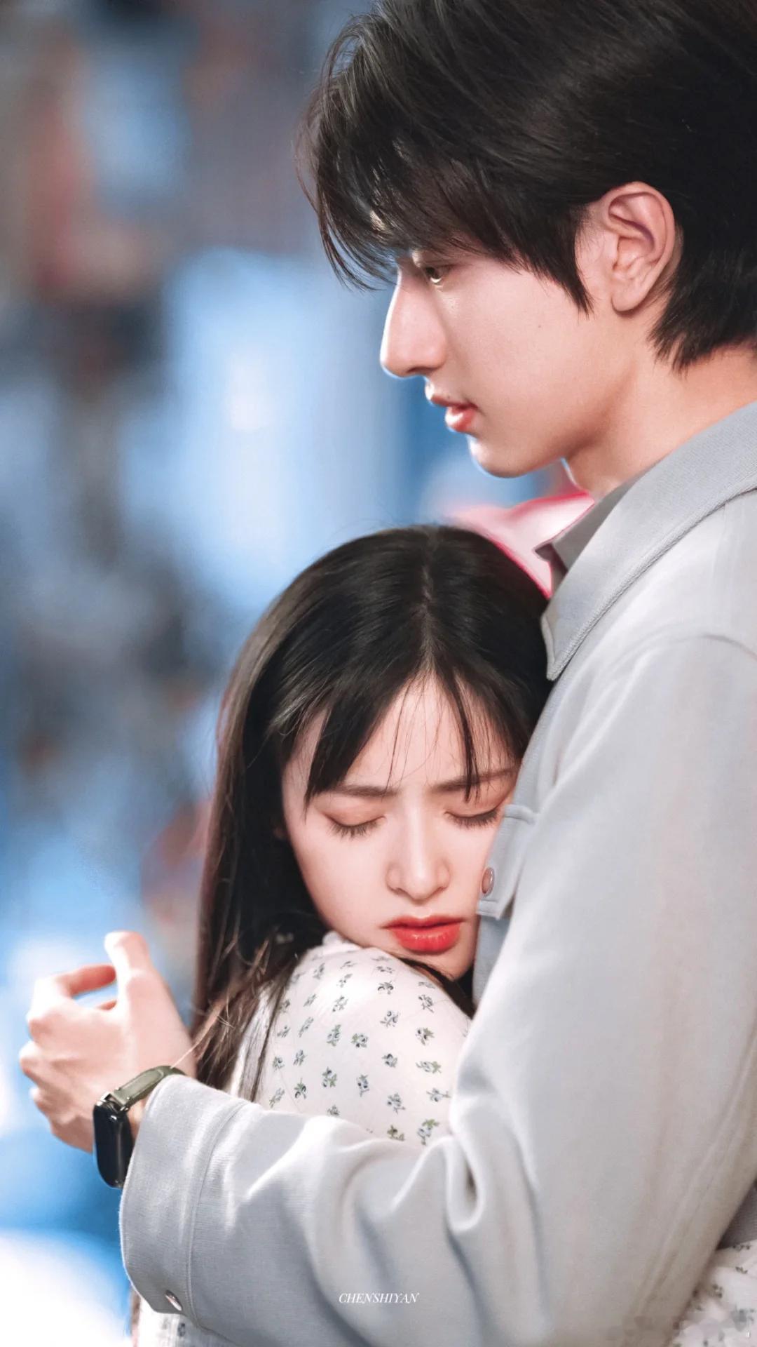 #林一沈月像是来结婚的# 林一沈月这对 CP 感爆棚，真的好像来结婚的啊！这装扮