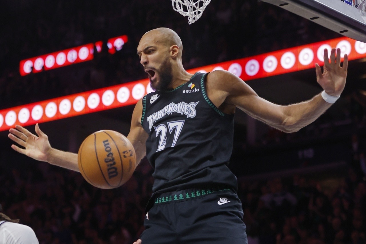戈贝尔森林狼9换1交易西部决赛NBA🐺狼记：没戈贝尔森林狼不可能进分区决赛，更