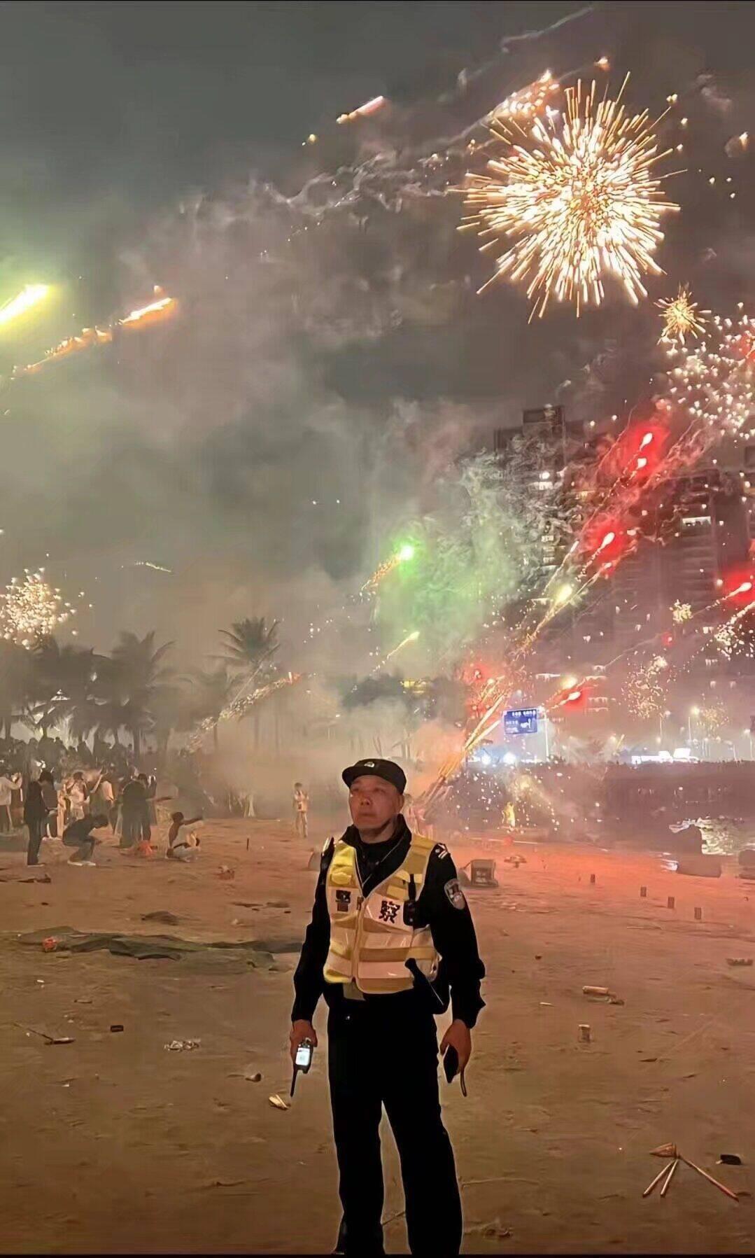 此时此刻，他无助的像个孩子