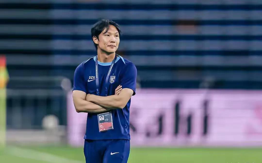 哥俩好！中超第29轮，青岛海牛1：0战胜武汉三镇成功保级，李太守最该感谢的就是三