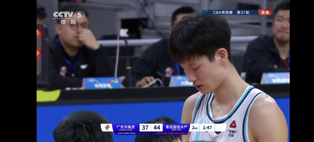 青岛半场51：41广东，很多人咋看，都会认为是不是写错了比分，看看球员表现：
1