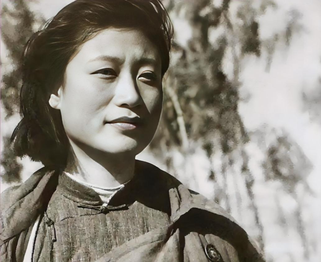 1941年，新四军副军长项英被贴身警卫枪杀，22岁妻子成寡妇，一年后她嫁给另一位
