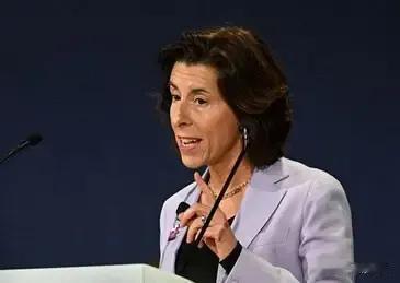 【黑云密布】
美商务部长宣称：中国是美国最大的威胁，中国不是美国的朋友……
美高
