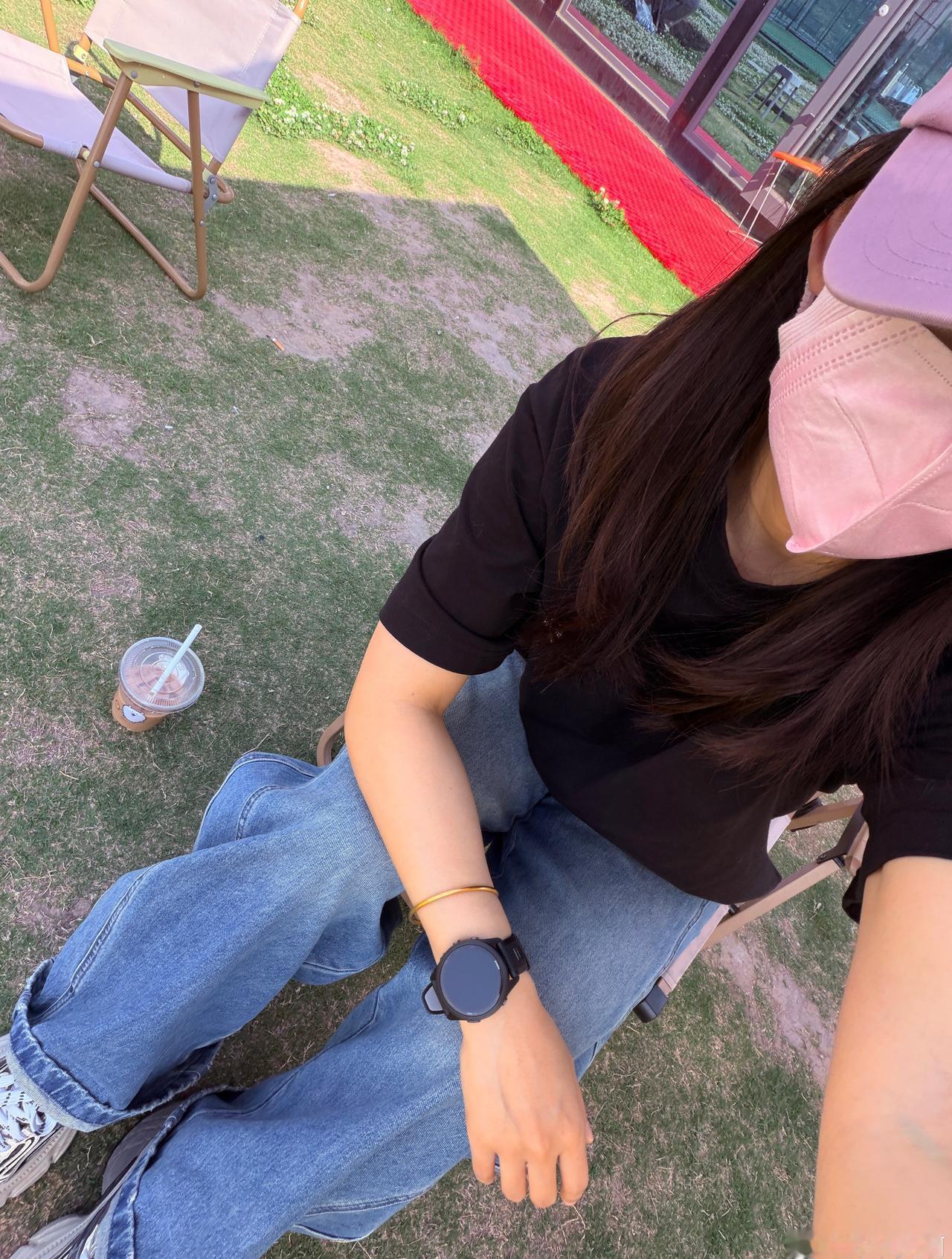 晒太阳吹吹风 

把坏情绪和焦虑都赶走！

男子约女网友40多万劳力士被调包网上