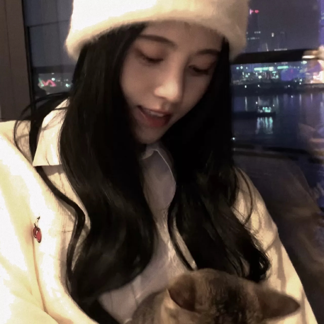 Hahhhnxsm[超话]鞠婧祎氛围感头像来咯，好美嘟！！[爱慕][爱慕] ​​
