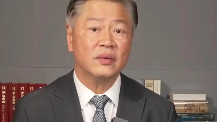 赖岳谦捅破的那层窗户纸，该不该撕掉“老好人”这张牌？台湾学者赖岳谦最近在节目里撂