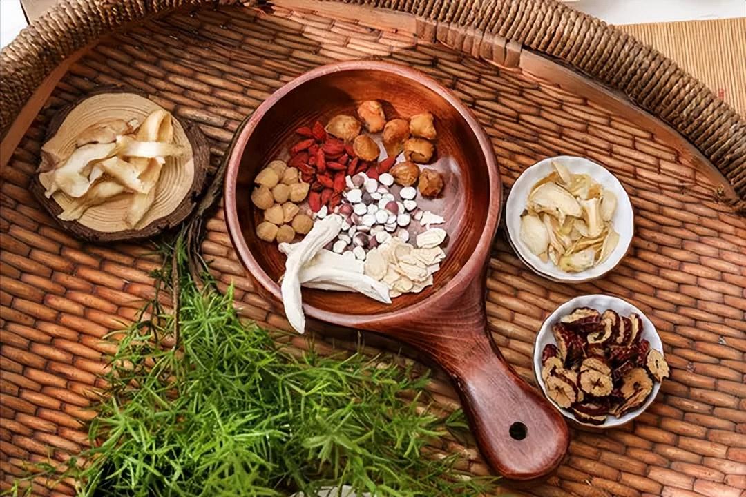 为什么总是会感觉肾虚的厉害？






最近很多朋友问我，为什么总是会感觉肾虚