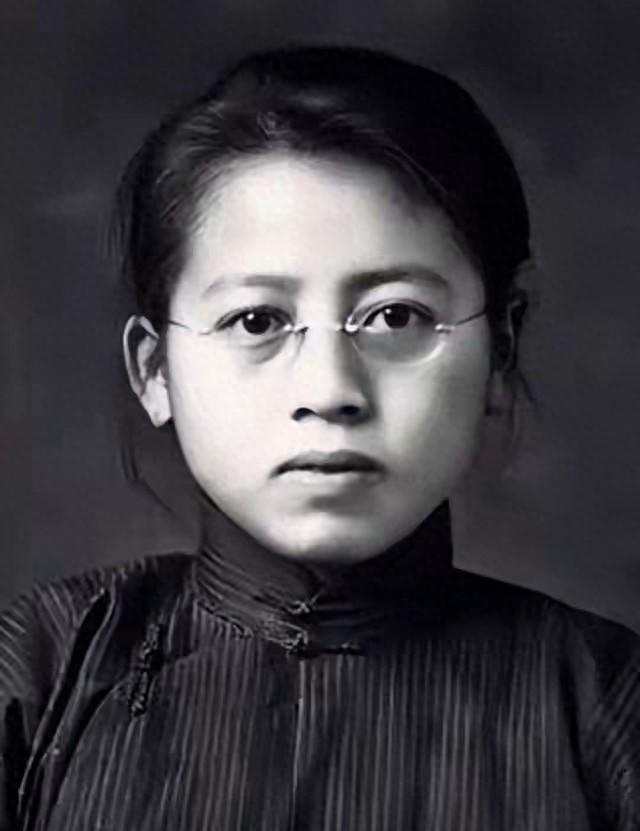 这位被遗忘的一大女功臣，值得全国铭记！

当年那场决定百年走向的秘密会议，能不能