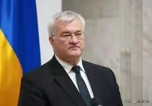 乌克兰外交部长瑟比加称，乌克兰不支持德国前总理施罗德出任欧盟与俄罗斯相关谈判调解