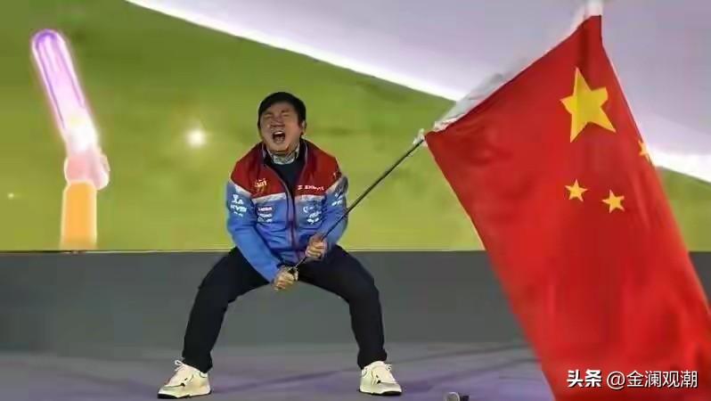 我所了解的张雪机车创始人…
 
谁能想到，一个从湖南山村走出的修车工，带着妻子揣