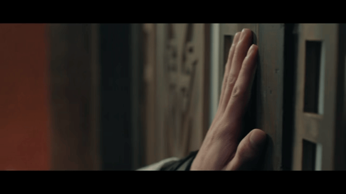 李昀锐新剧哑巴帅哥 他救下阿楚后默默离开，不奢求被记住，不渴望被感谢，只愿她从此