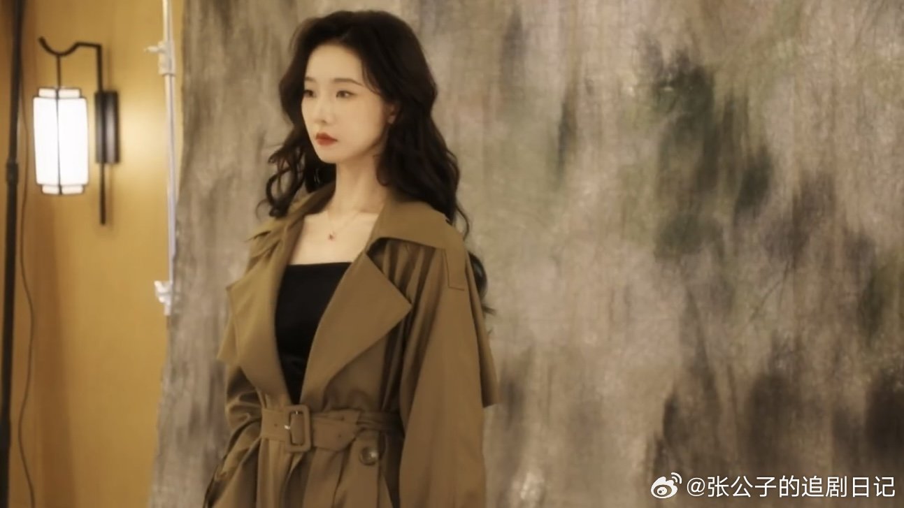 张艺凡一笑起来我什么都招了张艺凡笑起来甜到犯规，结果在《101金库》演复仇拽姐张