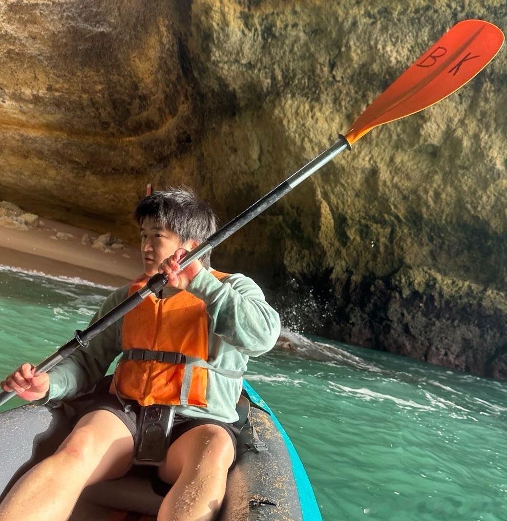 【黄金时代】南葡萄牙Benagil Cave初次尝试皮划艇！体育写作经验谈