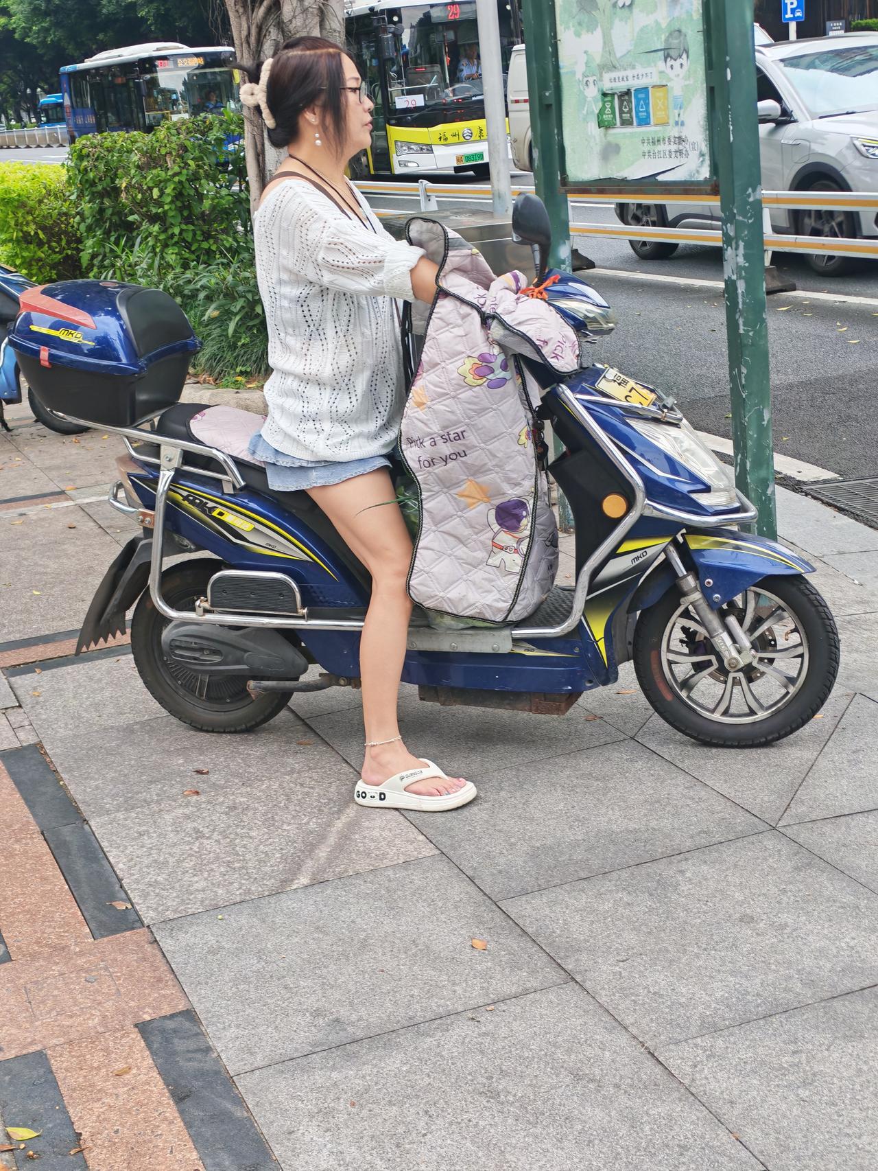 电摩出行最拉风