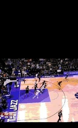 中国篮子不缺技术，缺的是撑完最后一分钟的力气。
姚明能扛、易建联能顶，不是靠运球