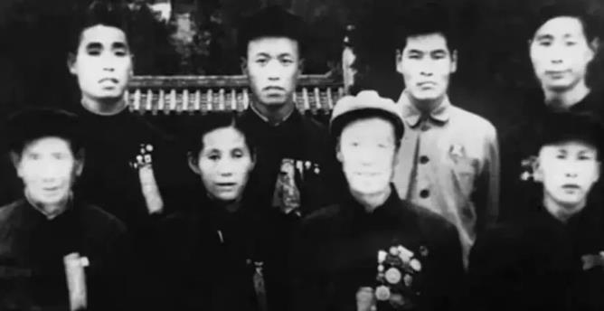 1959年，正值国庆前夕，毛主席突然提出要见一个人，但他只记得对方的名字叫“顾贵