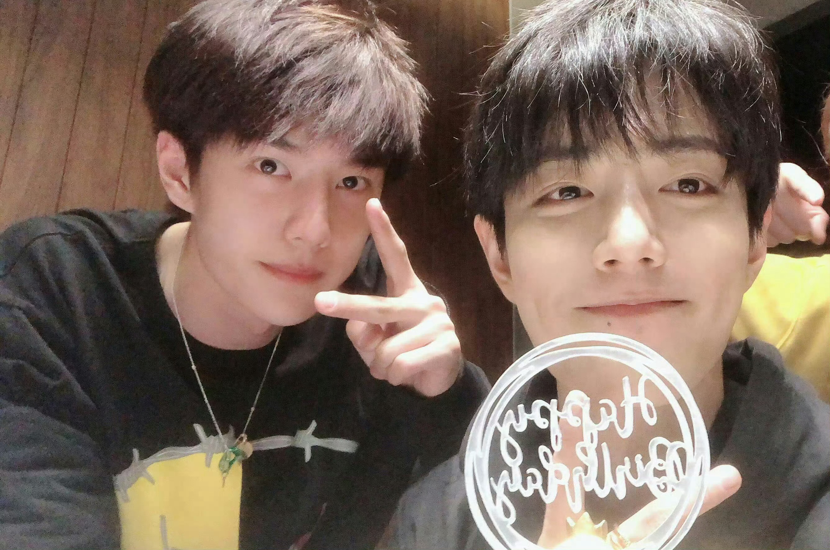 博君一肖[超话]玐玐们95生日快乐！！！！[打call] ​​​