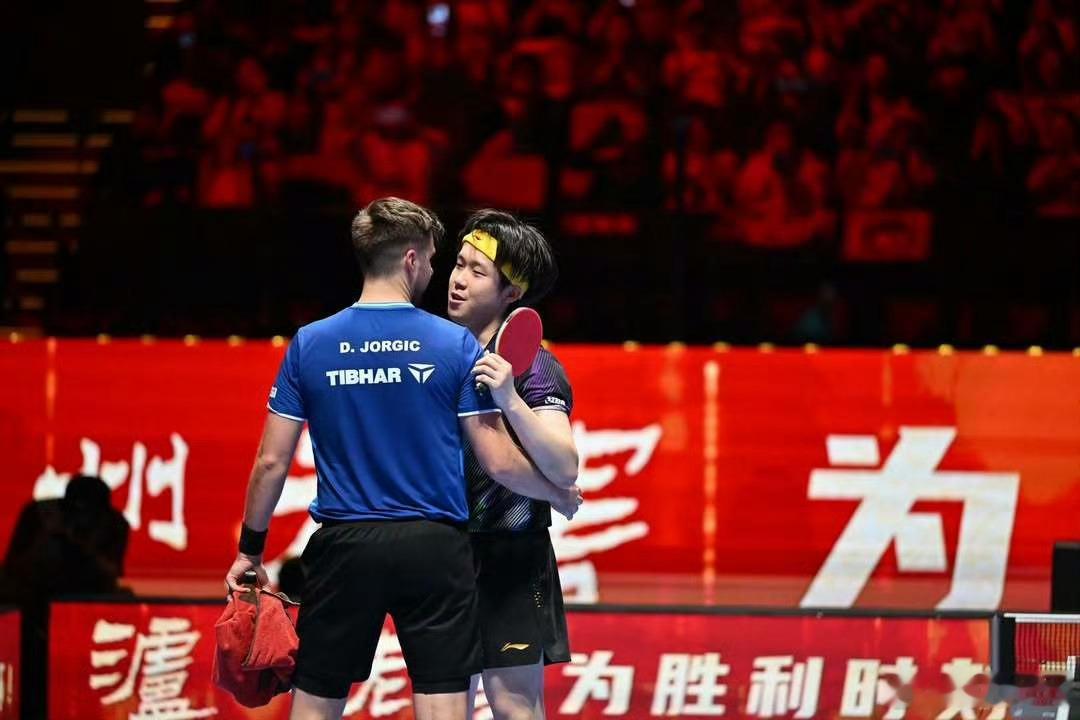 国际乒联回顾王楚钦世界杯之旅国际乒联说王楚钦一步一个脚印国际乒联社媒发文重温澳门