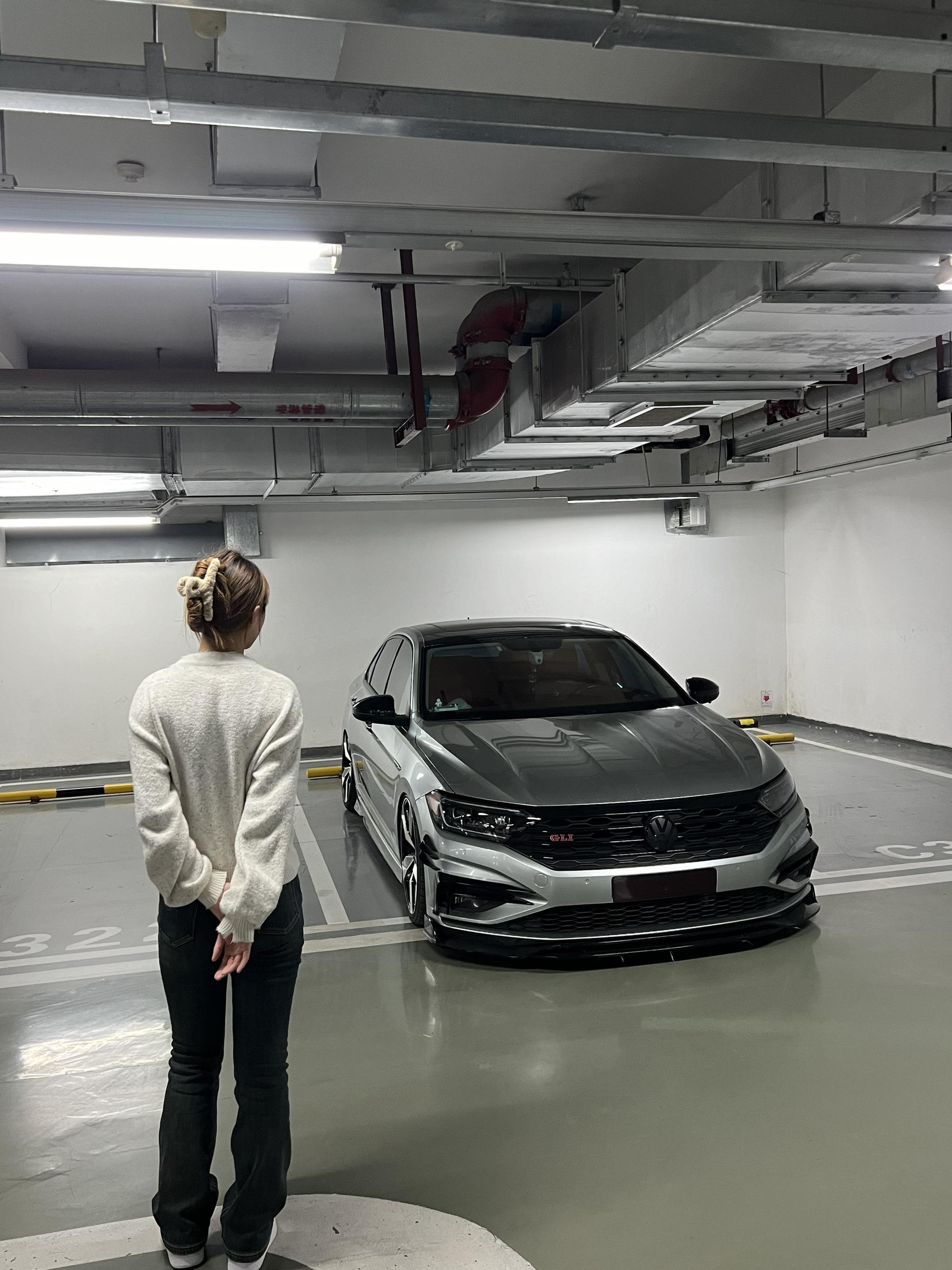 漫漫人生路 总要错几步 走不出昨日的坎 便看不见坦荡的路