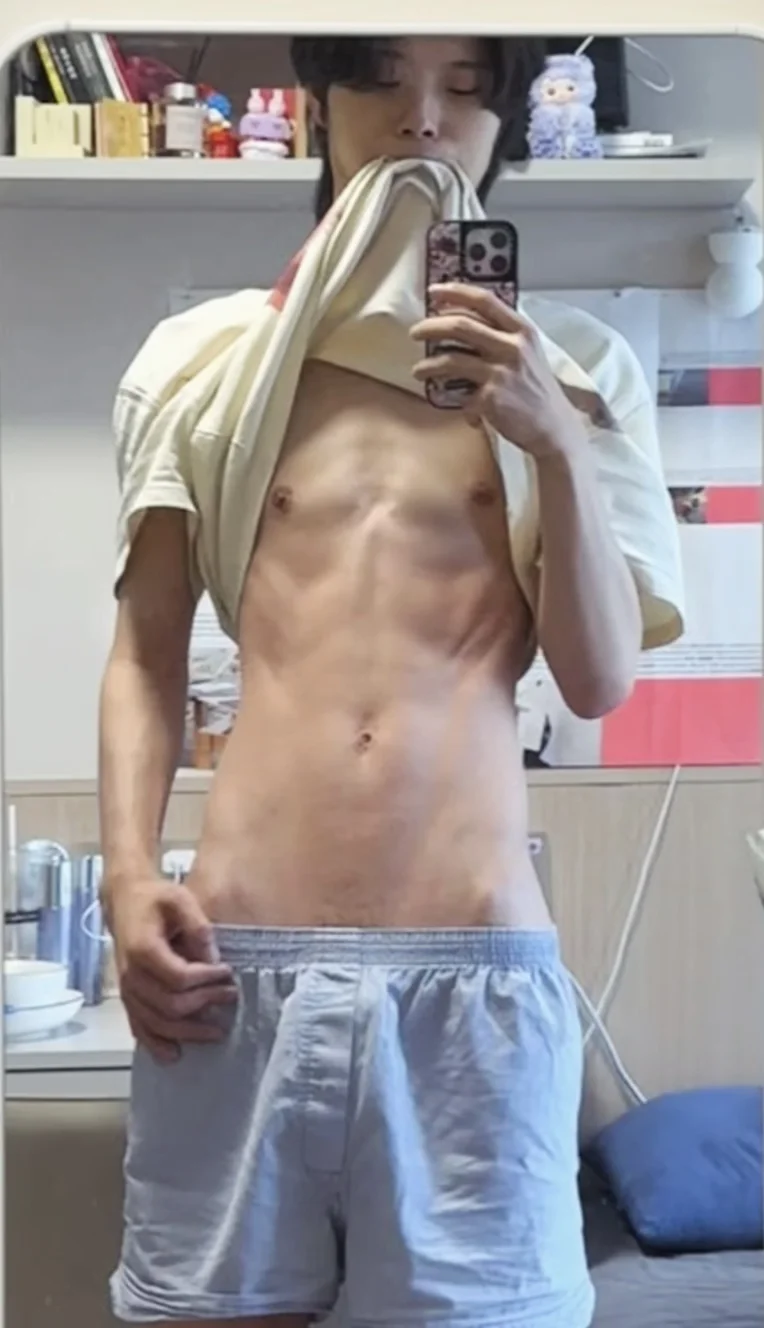 原来做美梦真的会笑醒诶🍀🐍🍀