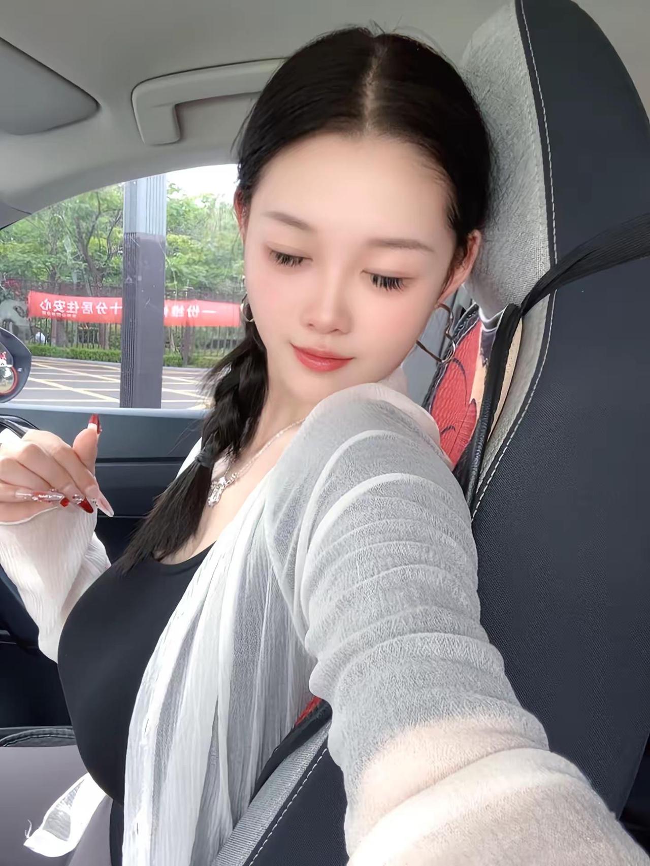 短暂和世界分开好好宠爱一次自己车内随拍