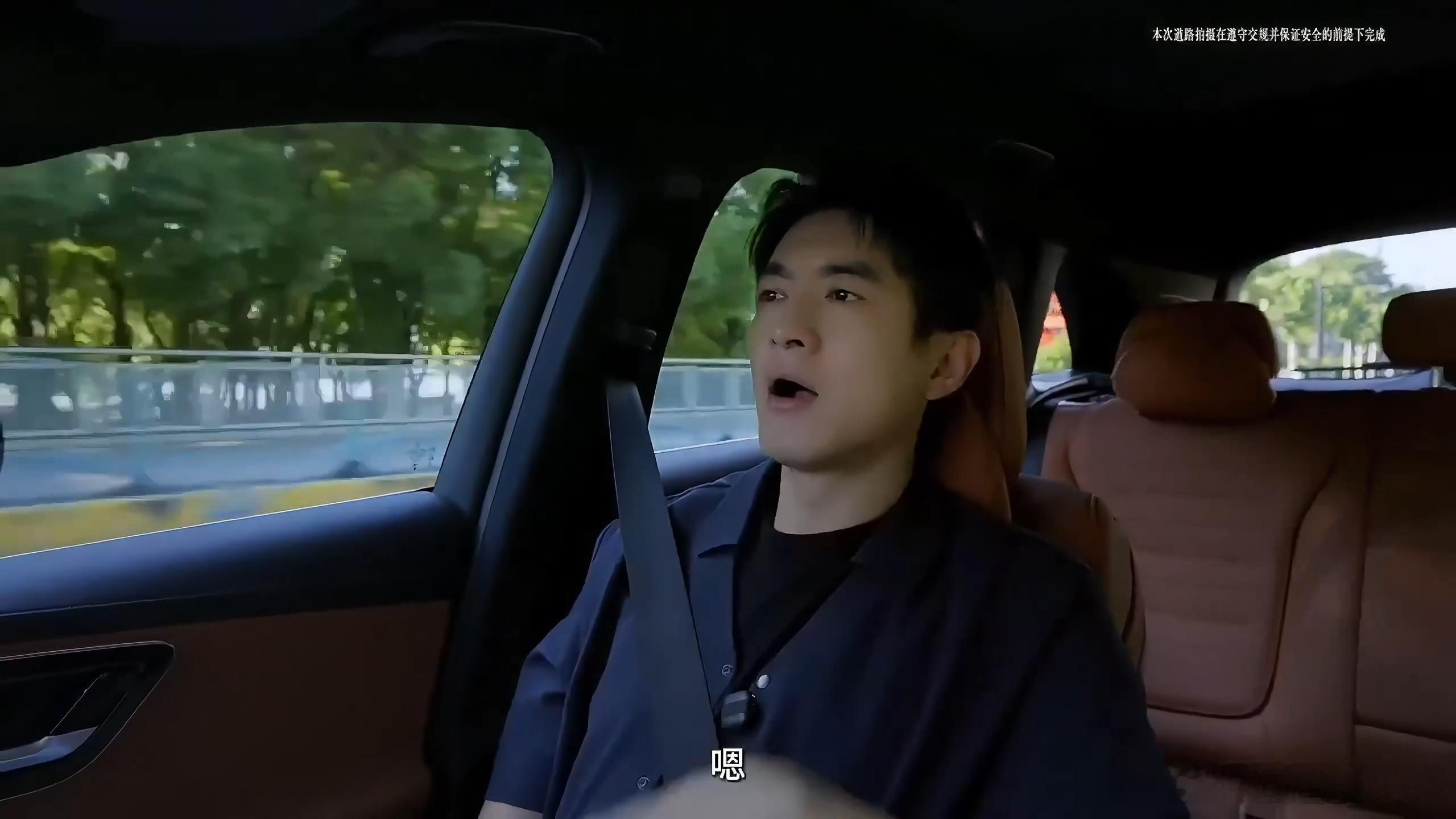 林更新认为胡歌是榜样 林更新说把胡歌是他值得学习的榜样。两个中戏大帅哥各有各的优