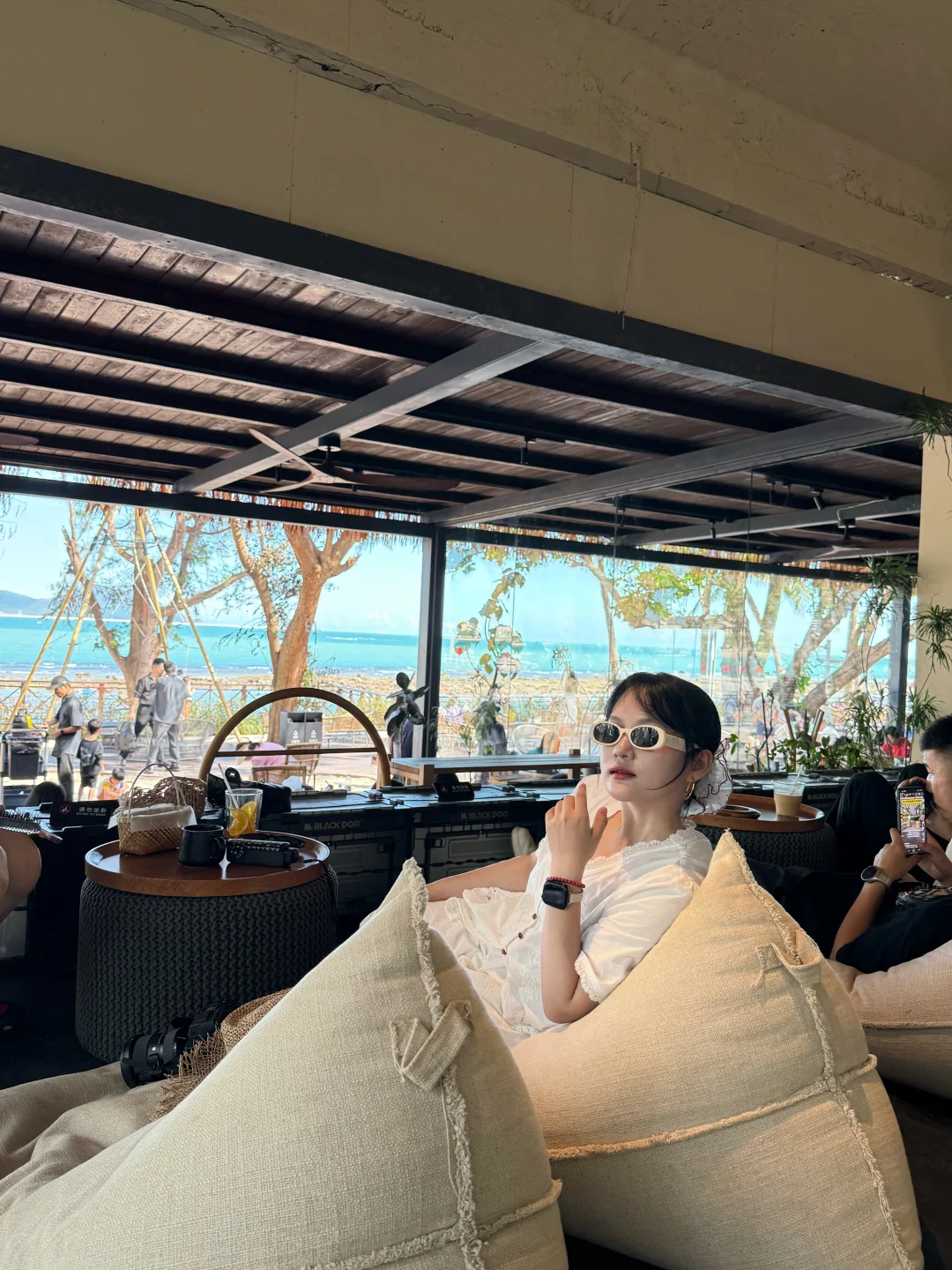 🌴在三亚大东海挖到宝级海景咖啡馆！适摆烂
