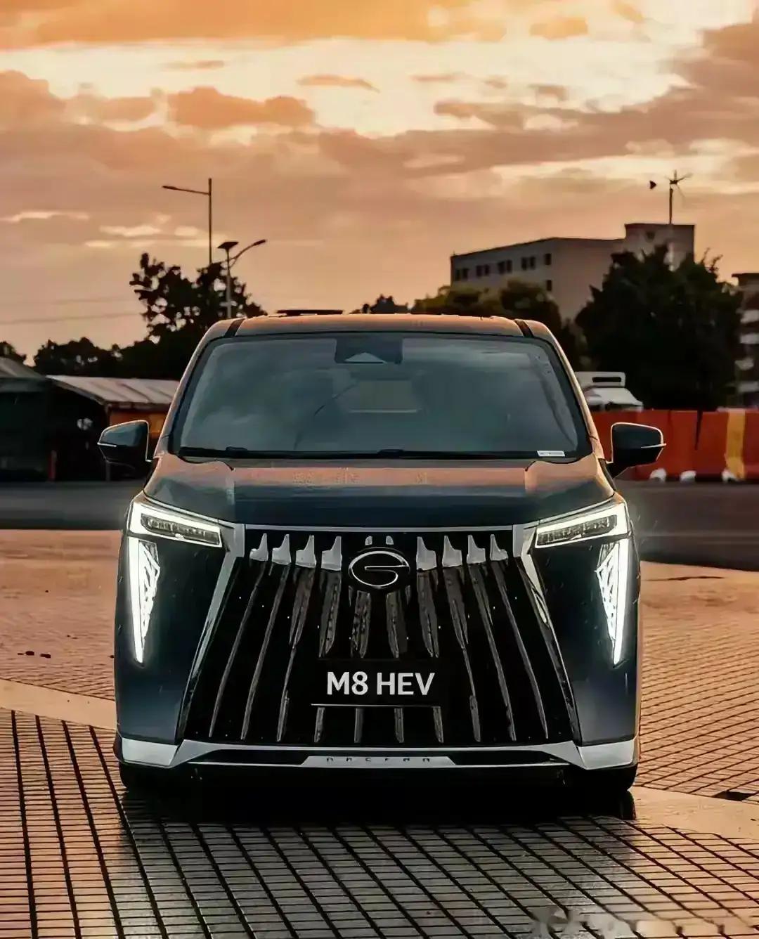 还在坚守燃油车的，基本就是这5类人：
​1.担心新能源技术不成熟；
2.常跑长途