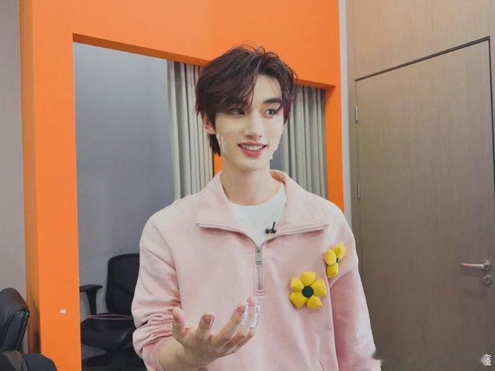 娱乐丁程鑫的坏点子丁程鑫坏点子生成 丁程鑫的坏点子，可爱捏 