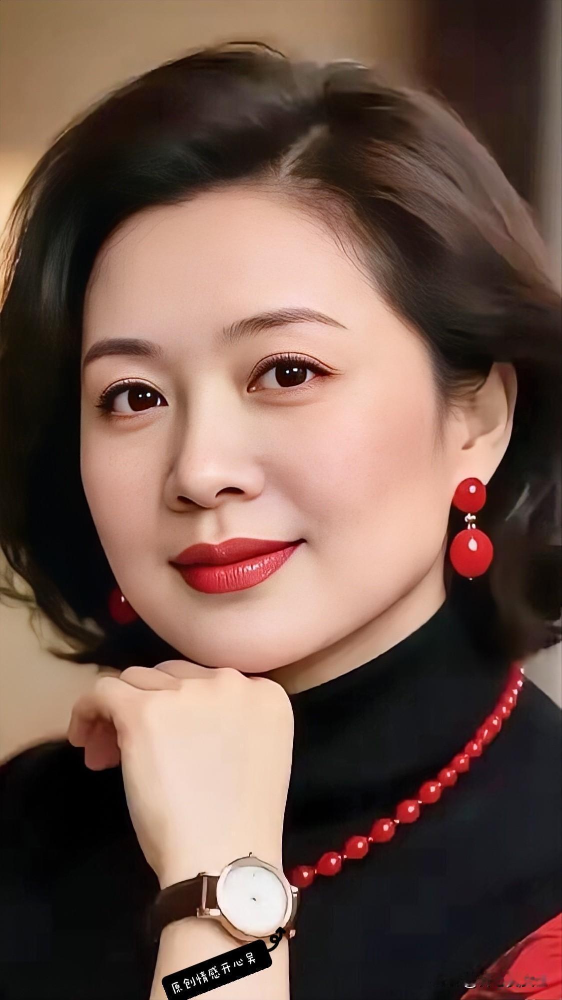 委曲求全不委屈
随心所欲不逾矩
看到这句话
让我不禁想起了蔡澜老先生
人生最好的