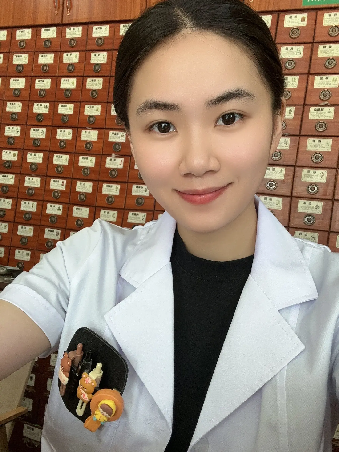 上班啦，保持微笑，从来不怼“只问不买”的客户。