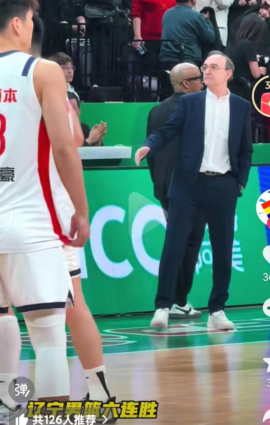 辽宁男篮现在取得了六连胜啊，人员还是那些人员啊，看来杨鸣还是比较适合在自己擅长的