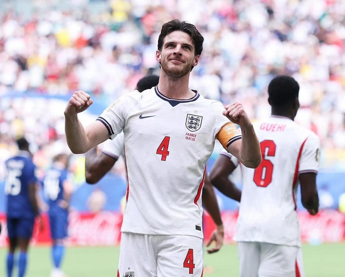 疯狂世界杯！英格兰6:4法国各取所需，姆巴佩10球争金靴施压梅西

美加墨世界杯