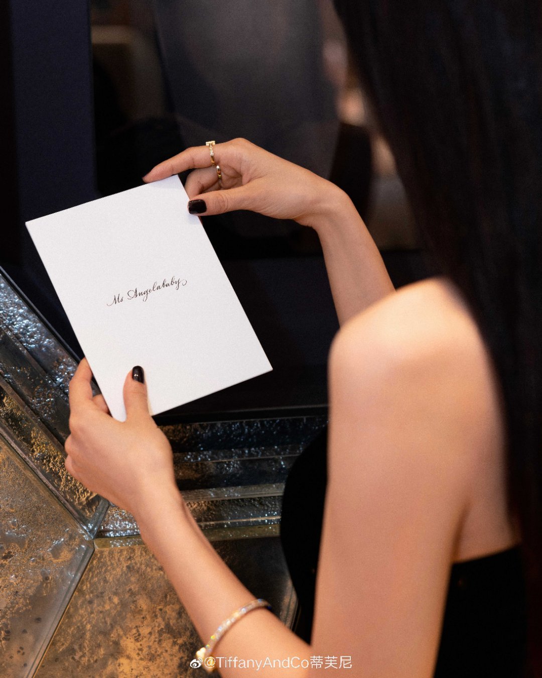 angelababy angelababy 与你相遇，是时光赠予我最珍贵的礼物，