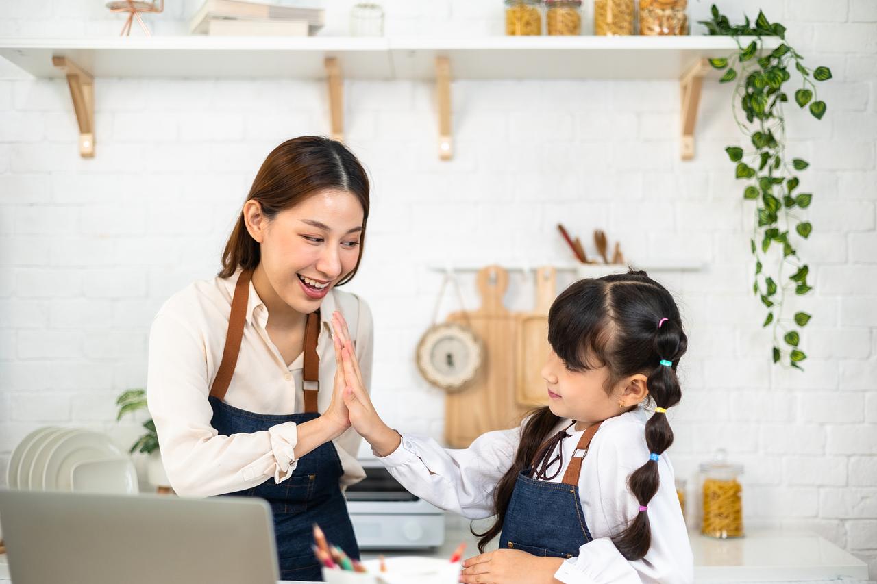 一个妈妈告诉自己的孩子，如果有人说：“我认识你妈妈，带你找她”，你凭下面3点判断