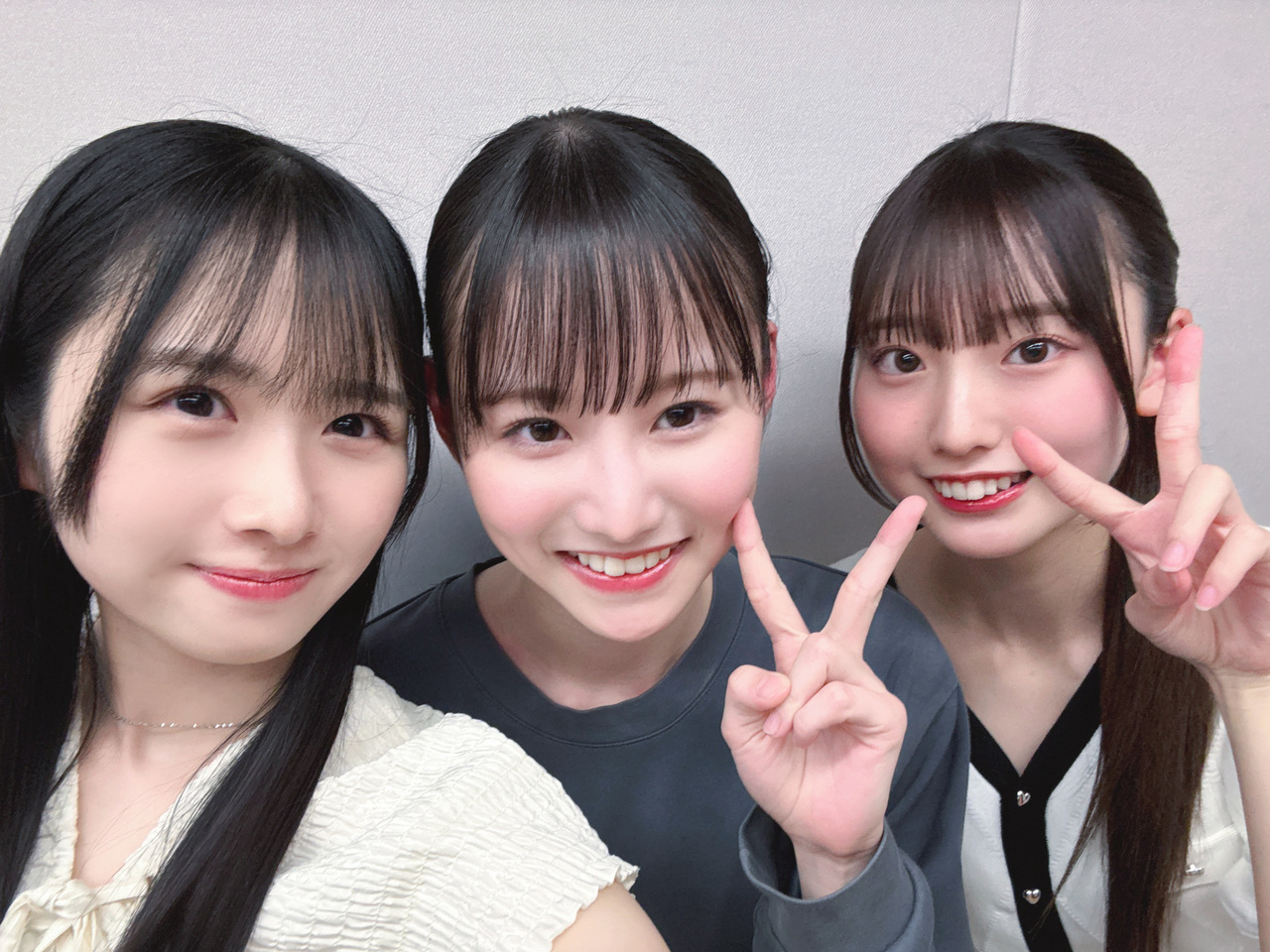ひなの「休み時間に、ひらおほのかちゃんが私のミーグリ部屋に遊びに来てくれました。