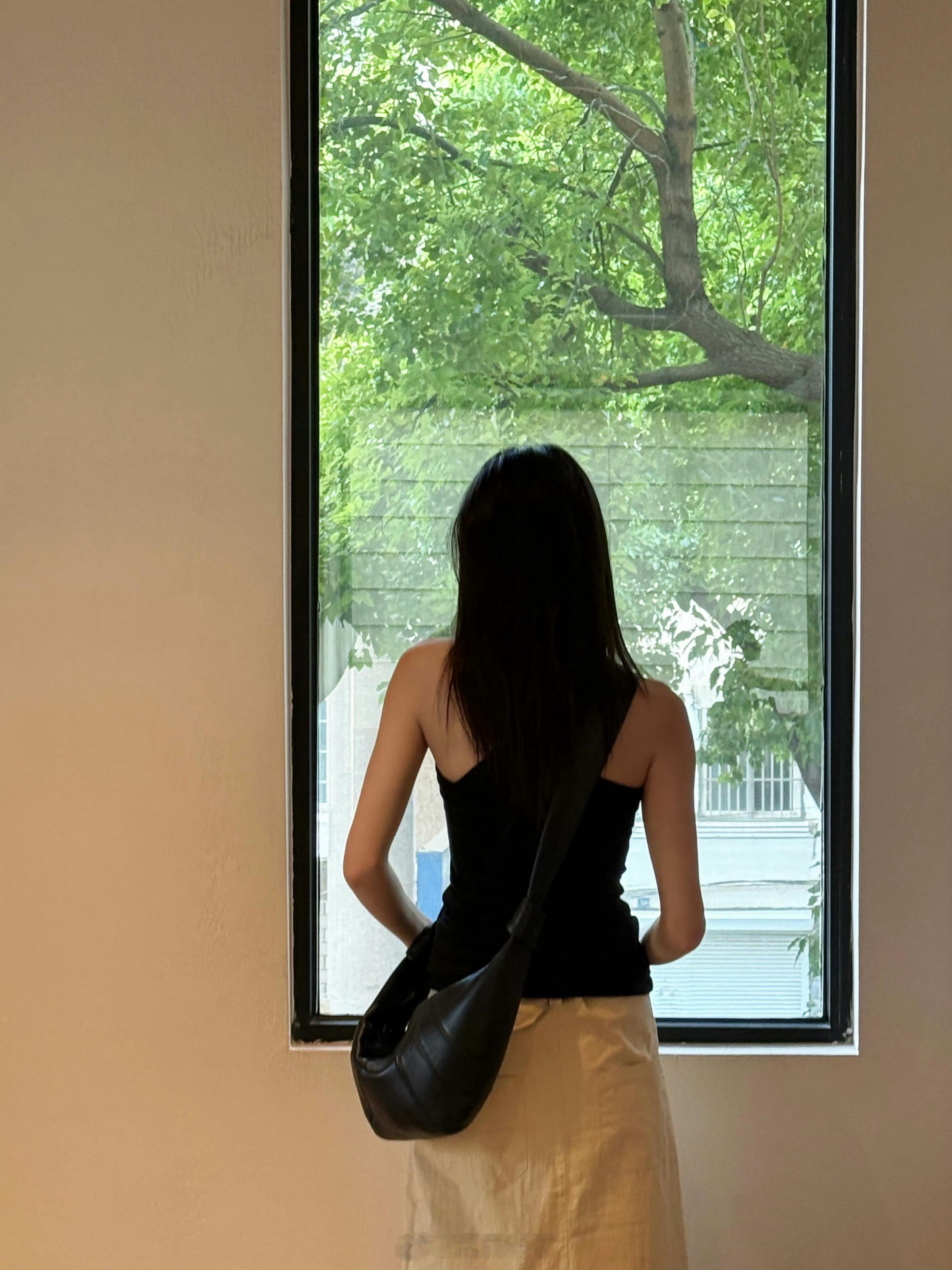 这么几年下来，好坏都很清晰。我想知道……你们还会买那些6.3英寸的小屏旗舰手机吗