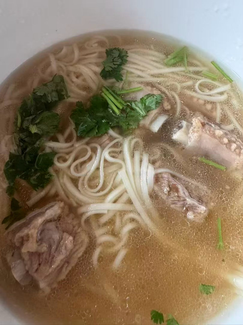 香迷糊了排骨面 